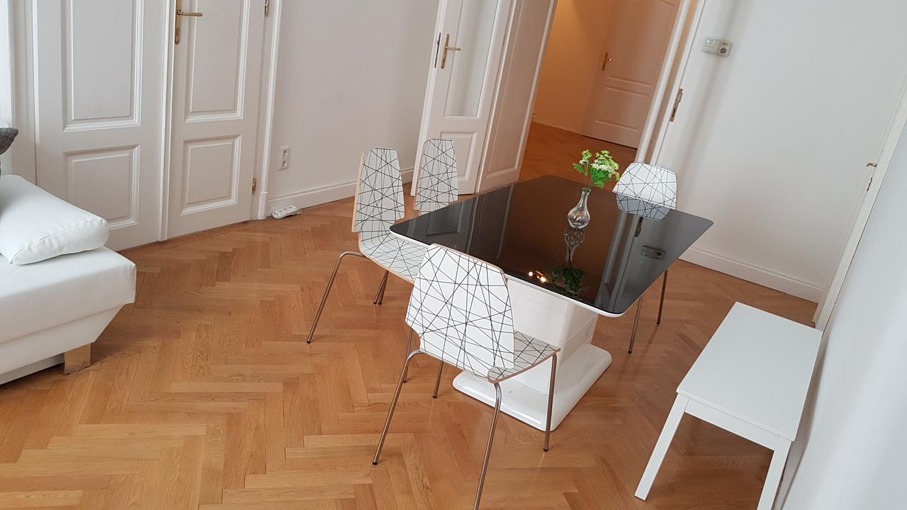 Sobieski Apartments St. Stephen'S Cathedral Vienna Exterior photo